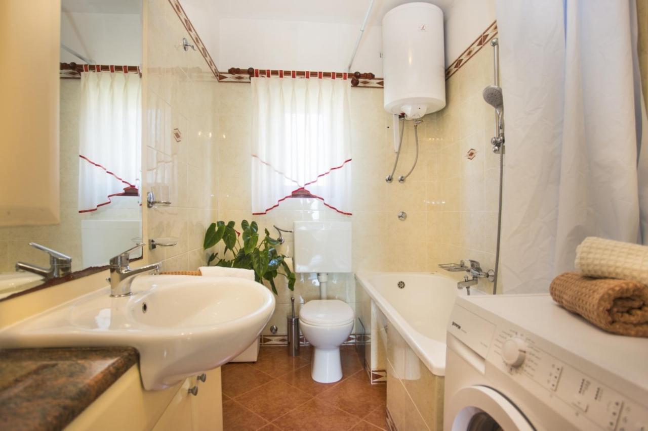Holiday Home Elvis, Village Kujici Hreljici Luaran gambar